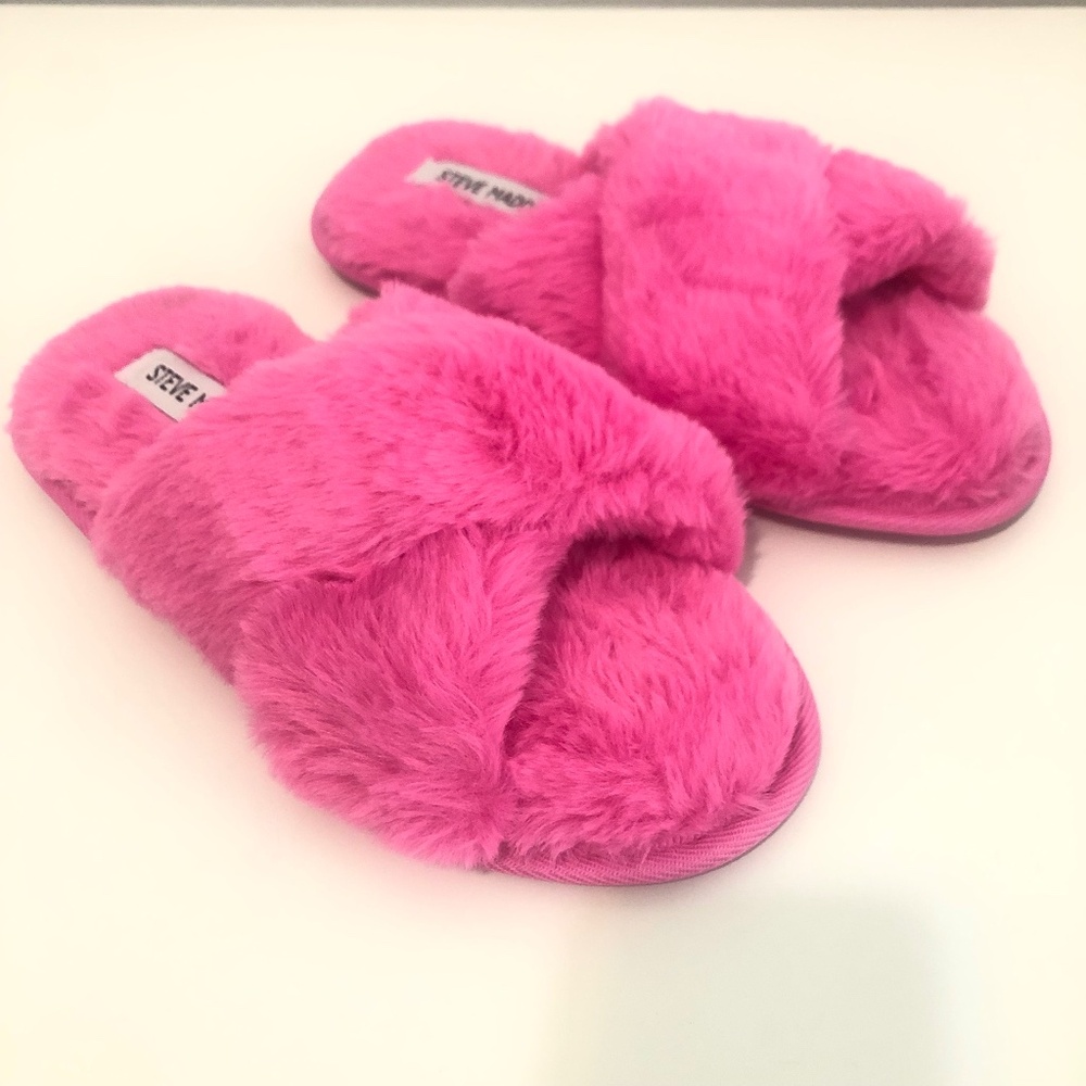 Steve Madden slippers